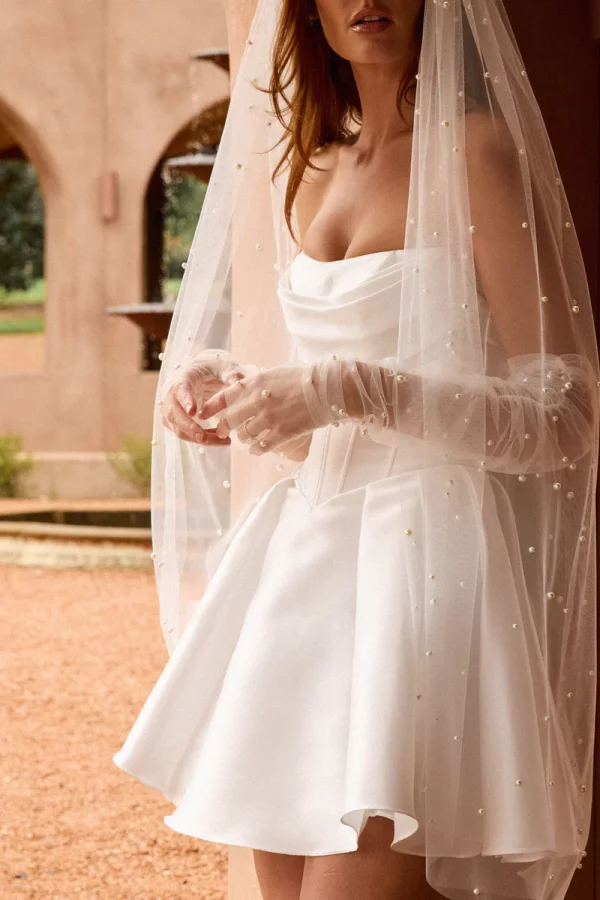 SHORT PEARL VEIL